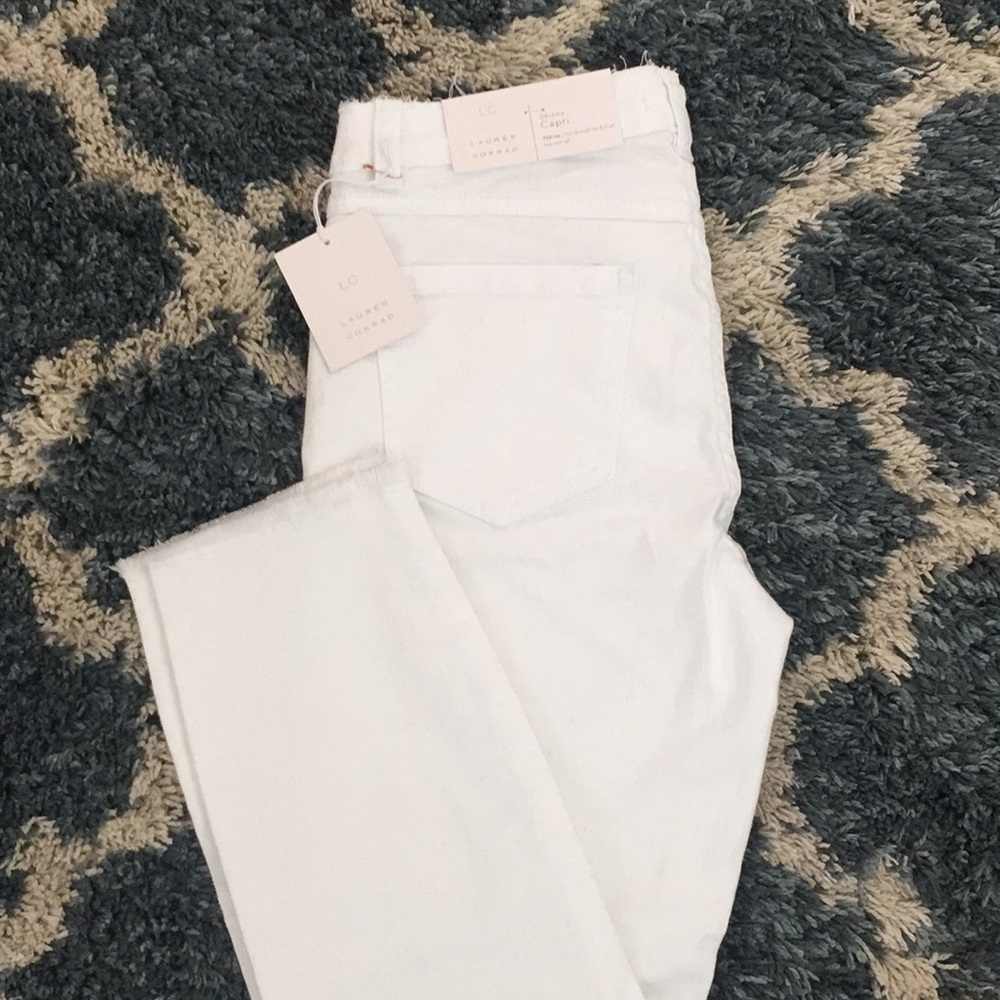 White Skinny Capris